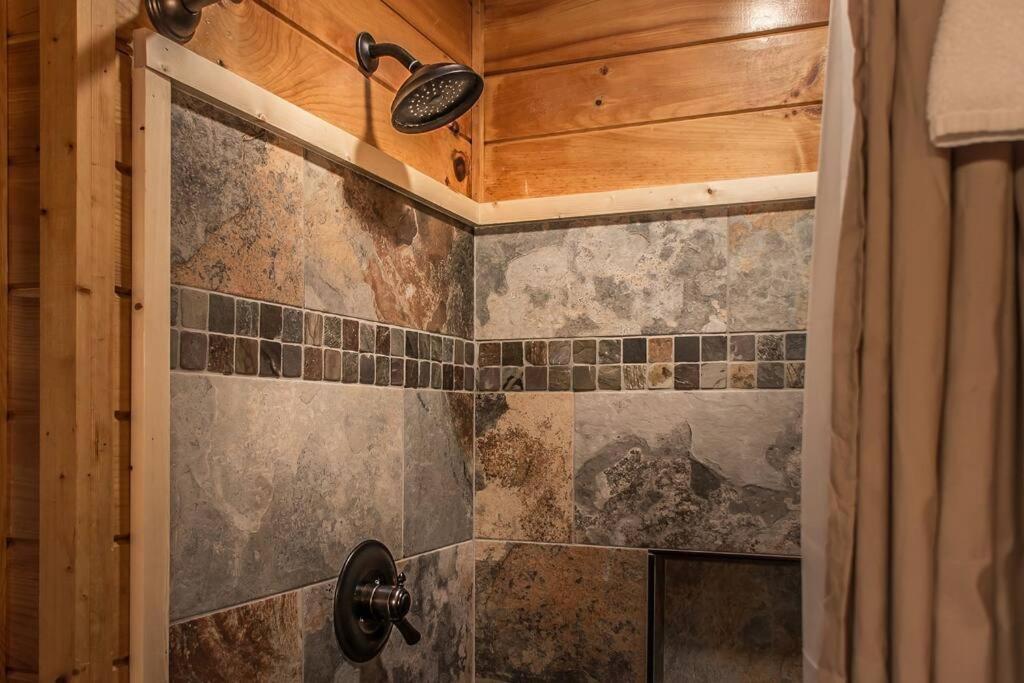 فيلا Holly Tree Hideaway - Semi Secluded Mtn Setting سيفيرفيل المظهر الخارجي الصورة