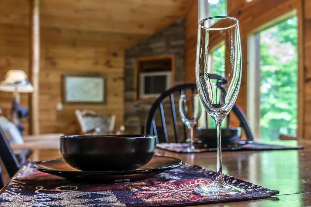 فيلا Holly Tree Hideaway - Semi Secluded Mtn Setting سيفيرفيل المظهر الخارجي الصورة