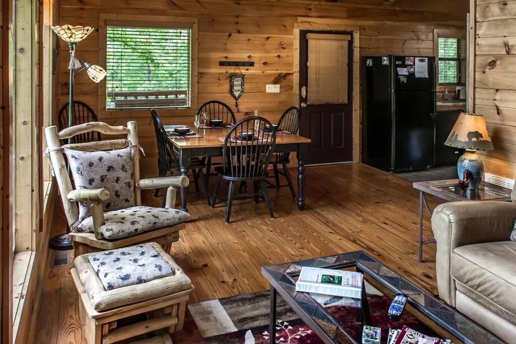 فيلا Holly Tree Hideaway - Semi Secluded Mtn Setting سيفيرفيل المظهر الخارجي الصورة