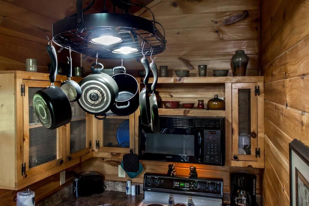فيلا Holly Tree Hideaway - Semi Secluded Mtn Setting سيفيرفيل المظهر الخارجي الصورة