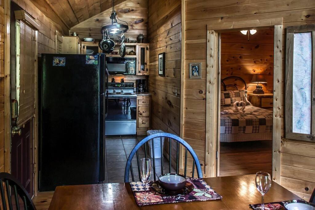 فيلا Holly Tree Hideaway - Semi Secluded Mtn Setting سيفيرفيل المظهر الخارجي الصورة